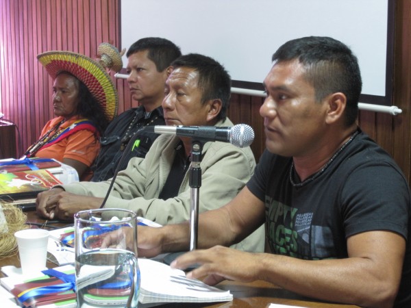 Vista del panel de los voceros indígenas del estado Amazonas